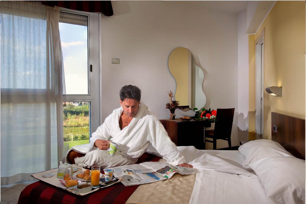 Seapark Spa Resort Giulianova Pokój zdjęcie